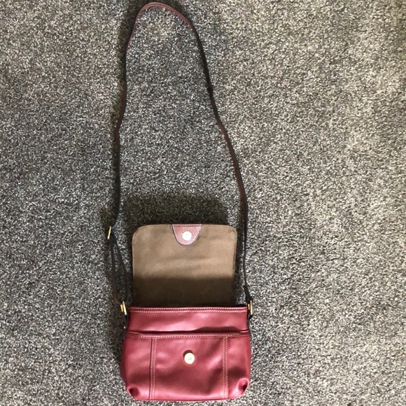 BOC Vinyl Crossbody Handbag Burgundy 👜 - Picture 6 of 8
